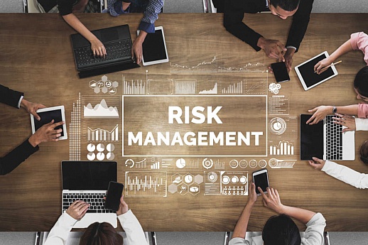 What Is One Way for an Entrepreneur to Decrease Risk?